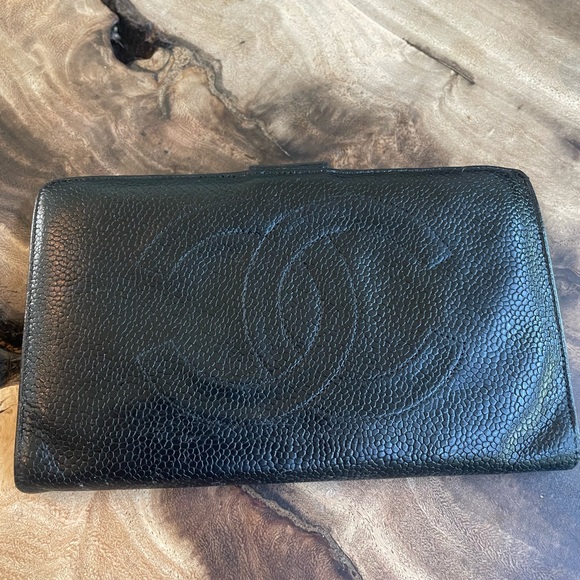 CHANEL Handbags - Chanel vintage caviar wallet